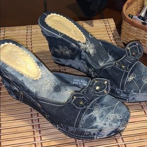 NEW Embroidered Dark Blue Jean Wedge*High Heels 3”